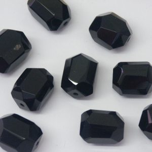 Onyx Faceted Nugget 20x15mm