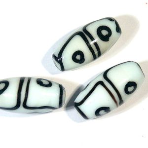 White Barrel with Black Swirl 30x14mm