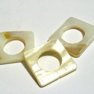 Cream 20mm Square Shell